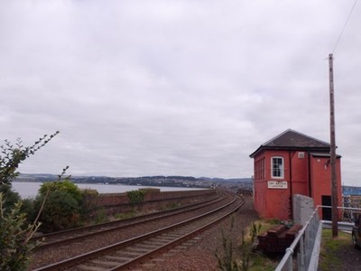 Foto A3 Tay Brücke Süd, Wormit Das Stellwerk am Fife Ende des c2015