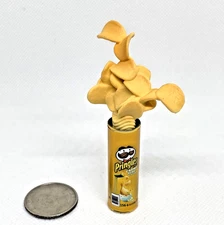 Zuru Mini Brands Series 5 - RARE FROZEN MOMENTS - GOLD PRINGLES