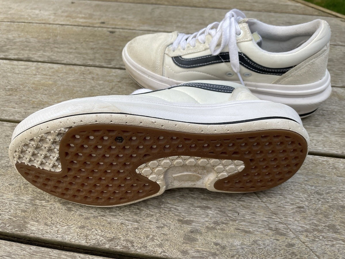 VANS Old Skool Overt Plus CC Women's Size 10 Platform White VANS Old Skool Overt Plus CC Women's Size 10 Platform White