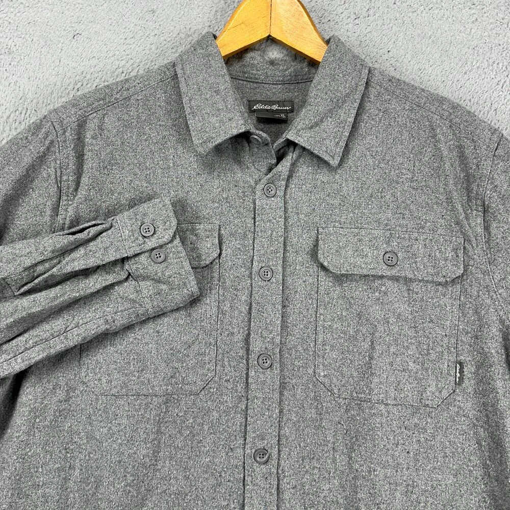 Eddie Bauer Thick Flannel Shirt Adult XL Grey Cotton Button Up Flap Pockets Mens