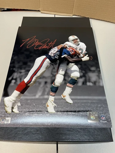 BUFFALO BILLS BRUCE SMITH #78 SIGNED 11X14 PHOTO HOF 2009 Spotlight pose Beckett