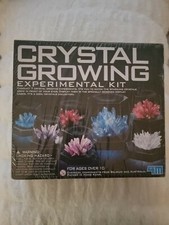 5557 Crystal Growing Science Experimental Kit - 7 Crystal Science Experiments