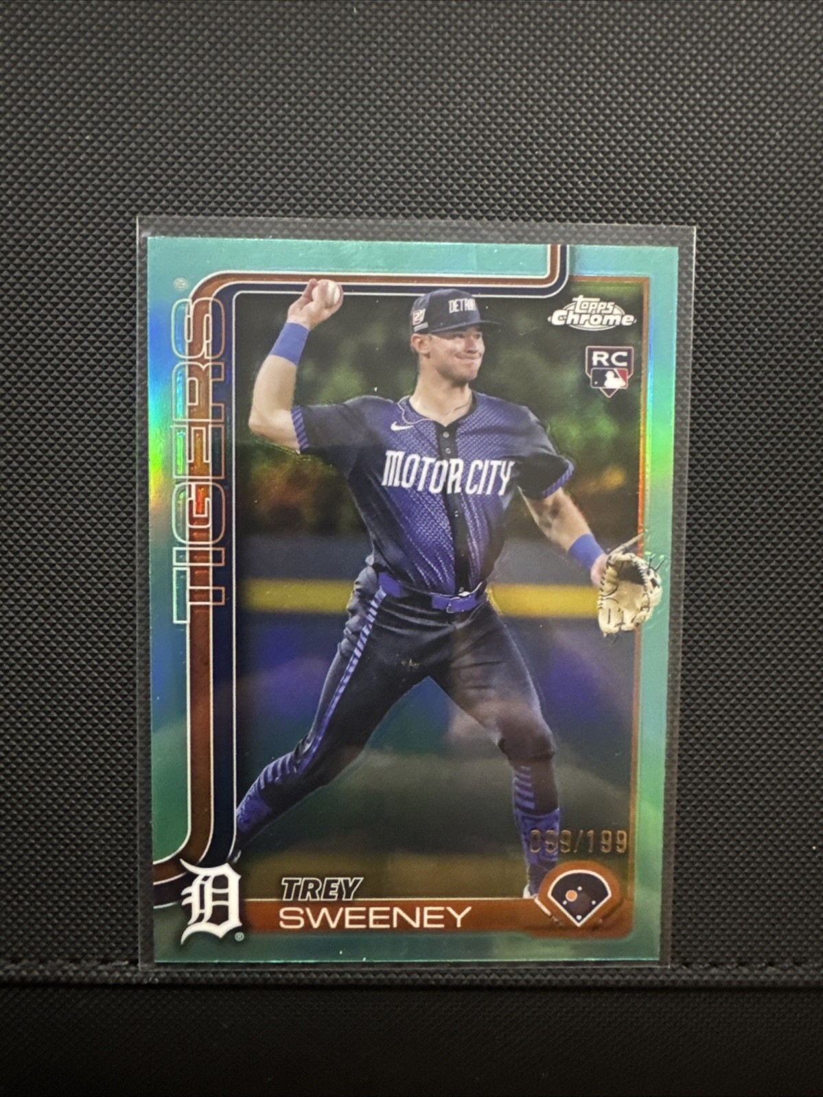 2025 Topps Chrome - Trey Sweeney #6 Aqua Refractor /199 (RC) Detroit Tigers