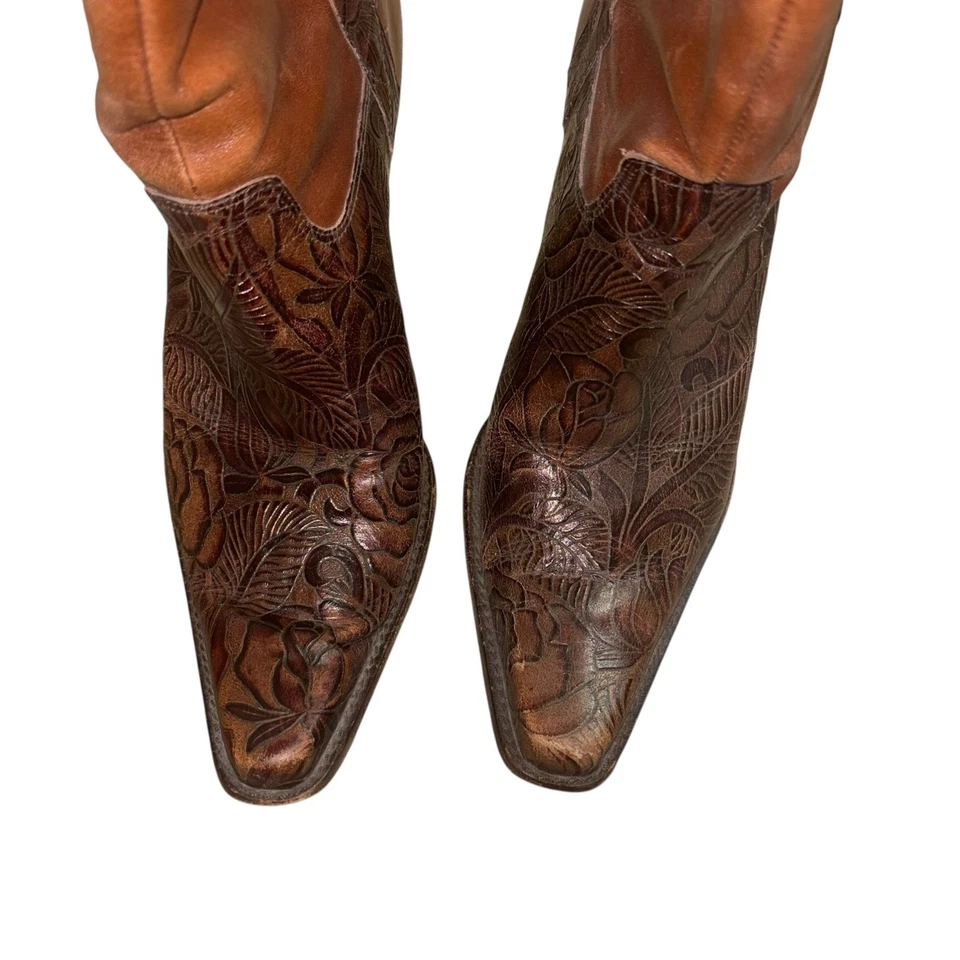 Antonio Melani Cuero Repujado Rosa Vaquera Tacón Occidental Botas Mujer’s 7.5 Foto 4 de 4