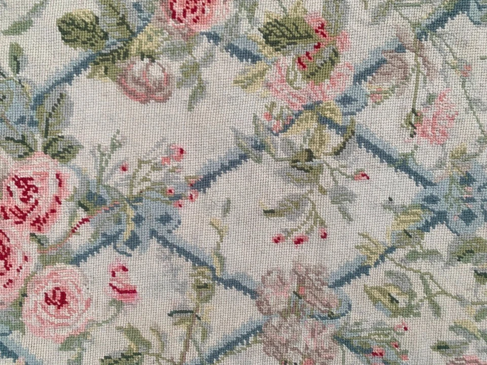 Винтажный французский ковер ручной работы Aubusson 3x5 футов с игольчатым наконечником и цветочной цепочкой - Изображение 4 из 4