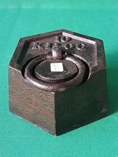 ANTICO PESO ESAGONALE IN GHISA E FERRO BILANCIA BASCULA 10 KG RESTAURATO. DG67