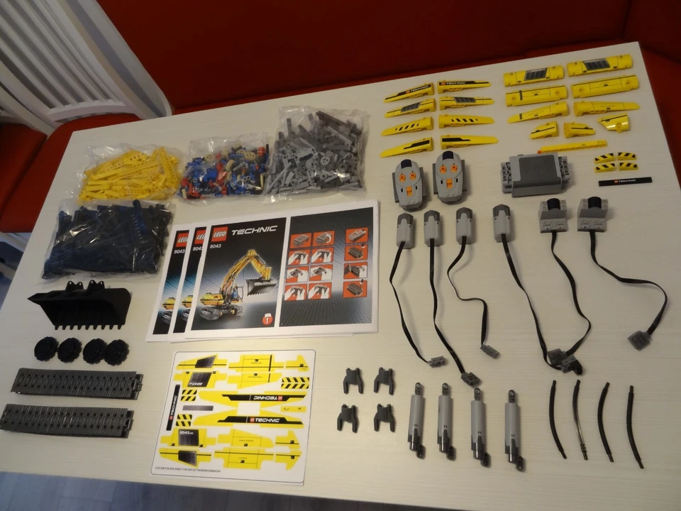 Lego Technic 8043 motorisierter Raupenbagger 100% komplett neue Sticker - Bild 3 von 4