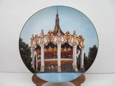 Willetts Gallery Carousel Columbia 10 3/8" Collector Plate By Artist Lee Hartman