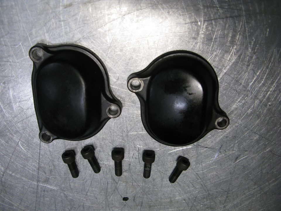 Yamaha XT200 XT 200 1983 83 Rocker Covers Caps + Bolts OEM Factory Original - Изображение 2 из 3