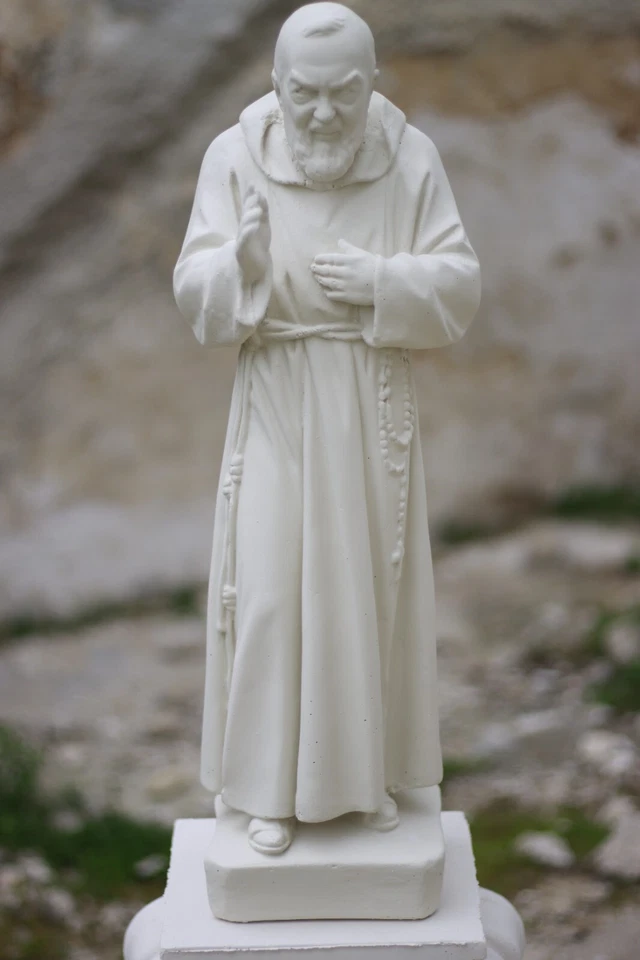 Statua Padre pio altezza 60cm in "cemento" - Immagine 2 di 4