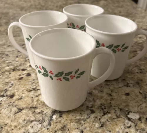 Set 4 Vintage Corelle Corning Ware Winter Holly Days Christmas Coffee Mug Cup