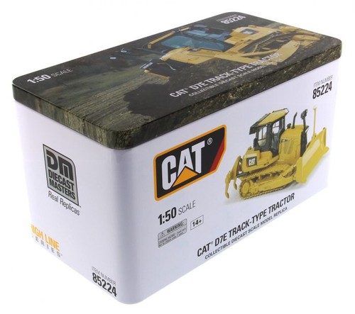 ,DIECAST MASTERS, Toro CATERPILLAR D7E con conductor y caja metálica, 1/50, D... - Imagen 8 de 9