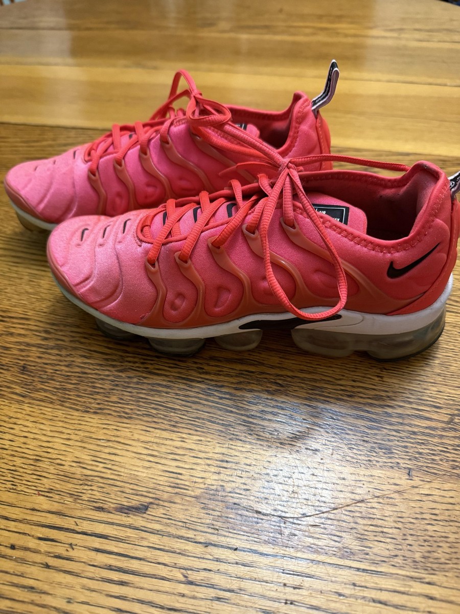 men's nike air vapormax plus running shoes red