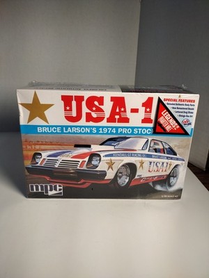 MPC Bruce Larson USA-1 Pro Stock 1974 Chevy Vega Model Car Kit New In Box 