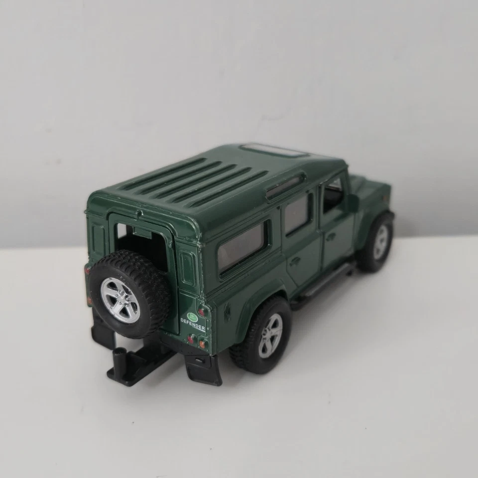 HTI Green Land River Defender 1/34 Diecast - Image 4 of 4