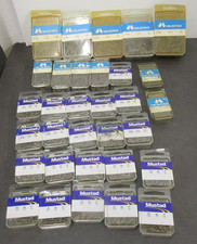 32 BOXES  3136 VARIOUS  SIZES  QTY  50 . BRONZE HOOKS MUSTAD  NORWAY FISHING