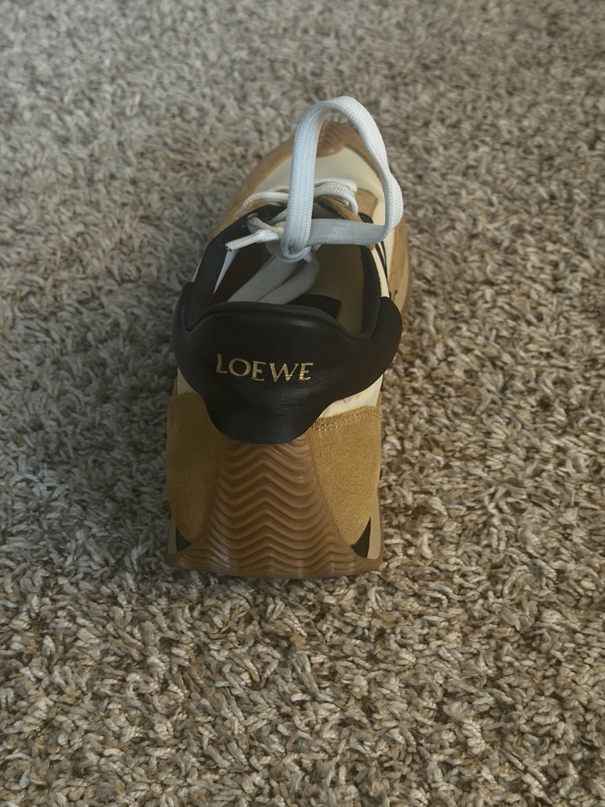 Authentic Loewe Flow Runner Shitake Tan Suede EU … - image 9