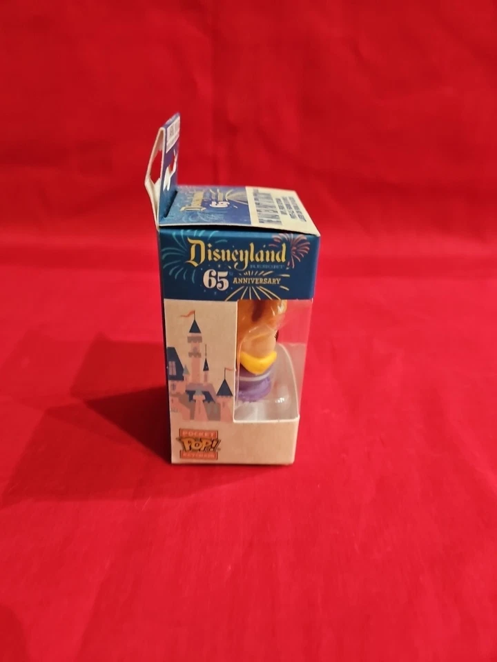 Funko POP! Llavero Vinilo: Disney 65- Figura Alicia en Taza de Té Foto 3 de 4