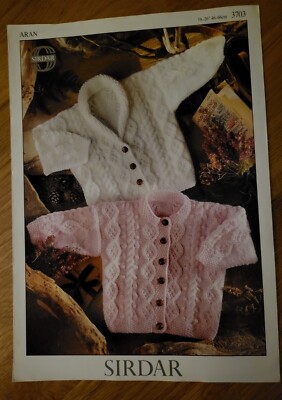Baby/Kinder Aran Strickjacken STRICKMUSTER 18-26 cm Sirdar 3703