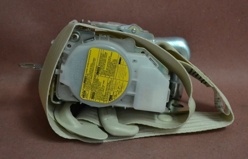 Conjunto de cinturón para asiento Lexus IS250/IS350 2009-2013 modelo n.º 73220-53271-A5  Foto 3 de 4