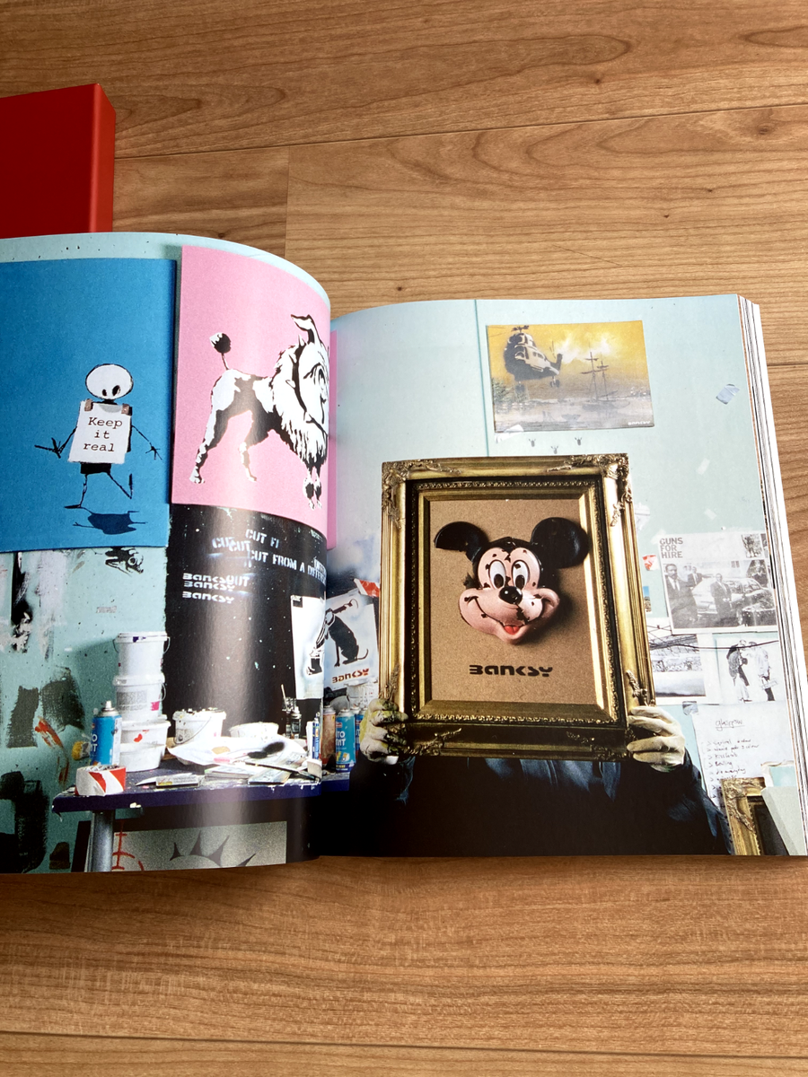 アート・デザイン・音楽 BANKSY CAPTURED BANKSY CAPTURED by STEVE LAZARIDES Vol.1 Lmt. Art BookStreet
