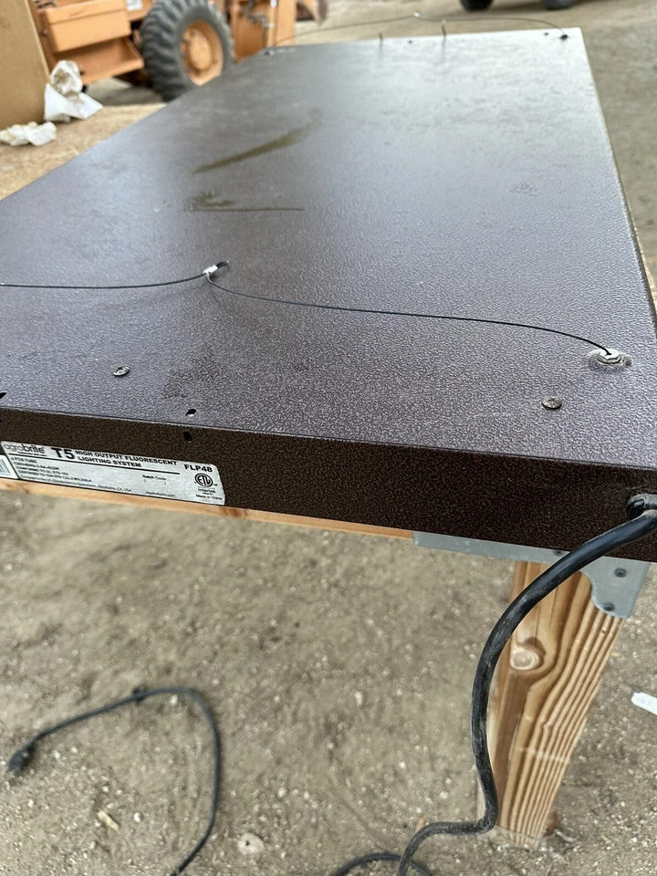 Hydrofarm Agrobrite Designer T5, FLP48, 432W 4 pies, accesorio de 8 tubos con lámparas Foto 3 de 4