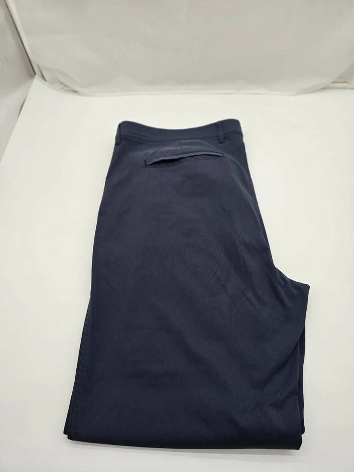 Roundtree & Yorke Performance Mens Size 42X32 Blue Navy  Golf  Perform Pants - Image 2 of 4