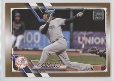 2021 Topps Update Gold 955/2021 Aaron Hicks #US329 0m5h