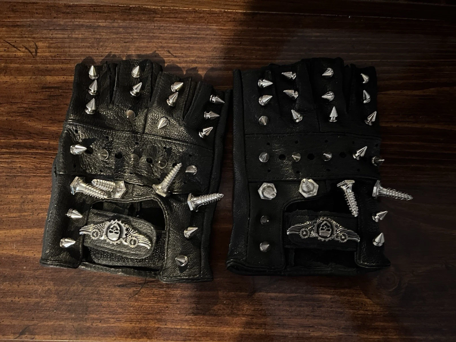 Men's Rivet leather gloves motorcycle Steampunk Fingerless Gloves
Opens in a new window or tab