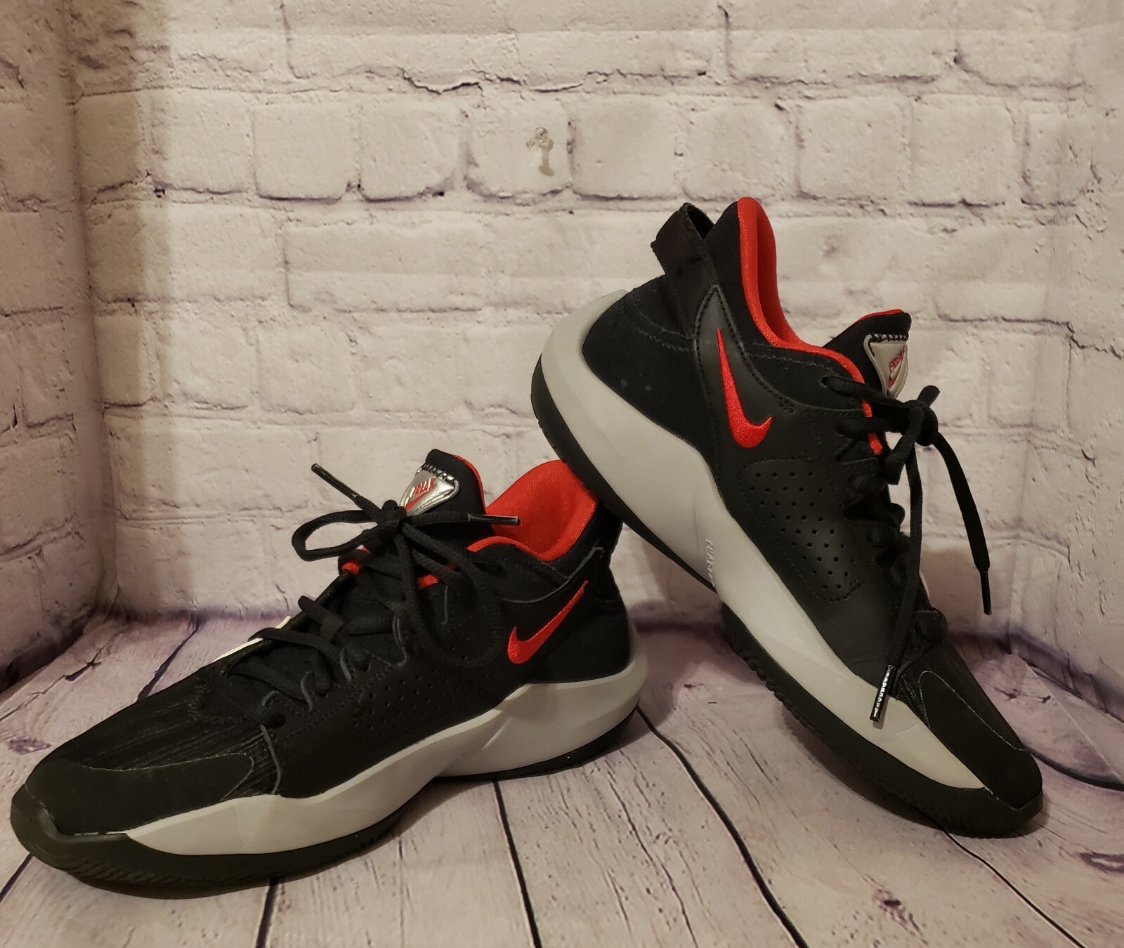 Nike Zoom Freak 2 Size 5.5 Youth Black 
