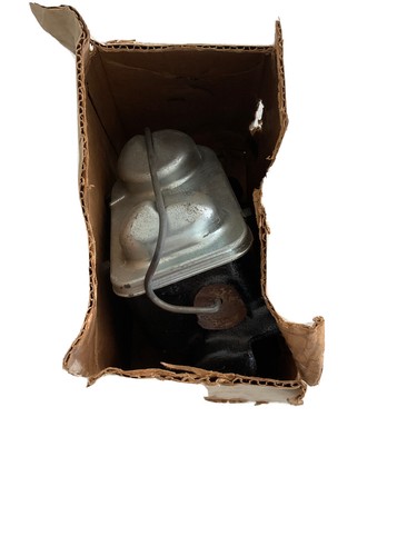 NOS 1973 1974 Chevrolet Chevelle Malibu Master Cylinder  Exc. P/B OEM GM 335163 - Bild 1 von 2