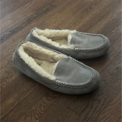 UGG Gray Suede Fur-Lined Moccasin Slippers Slip On Rubber Sole US 9