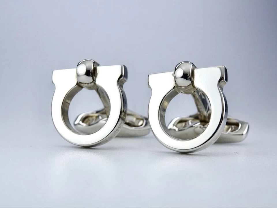 Gemelos Salvatore Ferragamo Gancini Motivo Tono Plateado Herrajes Hombres Accesorios Foto 2 de 4