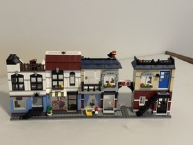 LEGO CREATOR: Bike Shop & Cafe (31026) 100% Complete