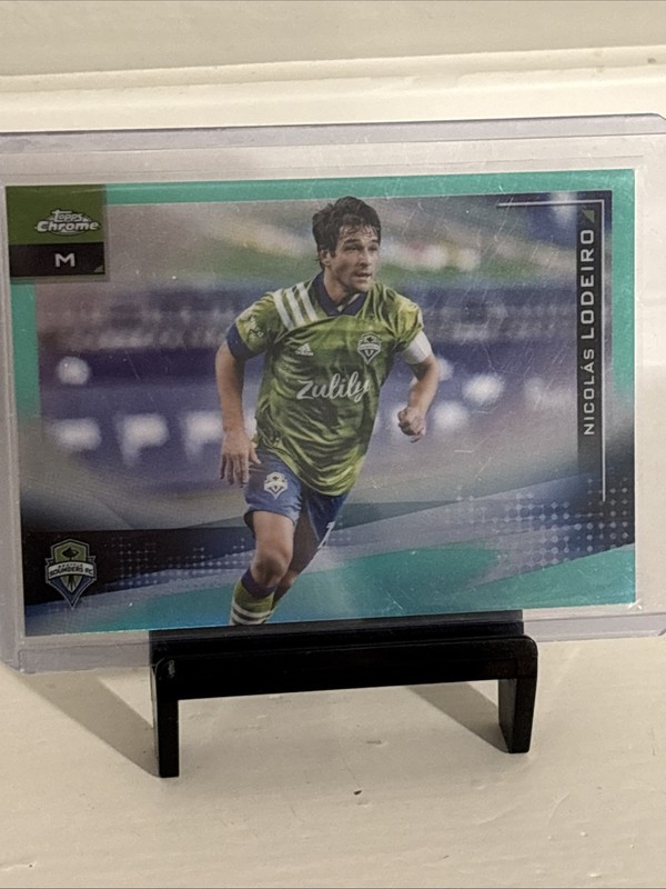 2021 Topps Chrome MLS - Nicolas Lodeiro #70 Aqua Refractor /299