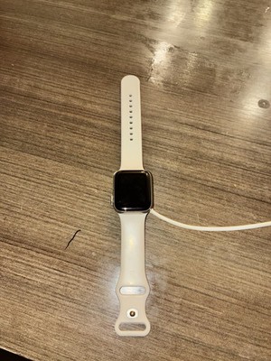Apple Smartwatch with White Silicone Band White Rubber Watch Strap | White Silicone Apple Watch Band  main image 4