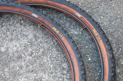 SET - IRC Mythos XC Slick 26'' x 2,1 Reifen Tyres RETRO Vintage Gebraucht KULT