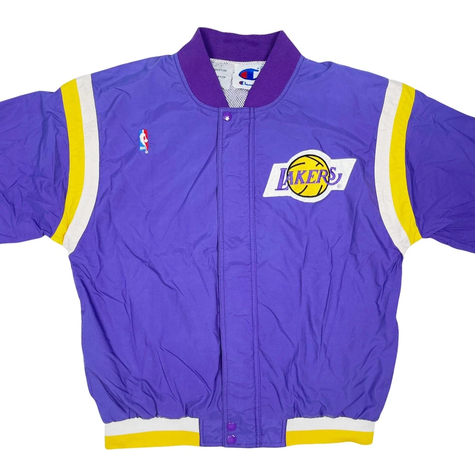 CHAQUETA DE CALENTAMIENTO DE COLECCIÓN LOS ANGELES LAKERS PÚRPURA AUTÉNTICA CHAMPION PARA HOMBRE MEDIANA Foto 2 de 4