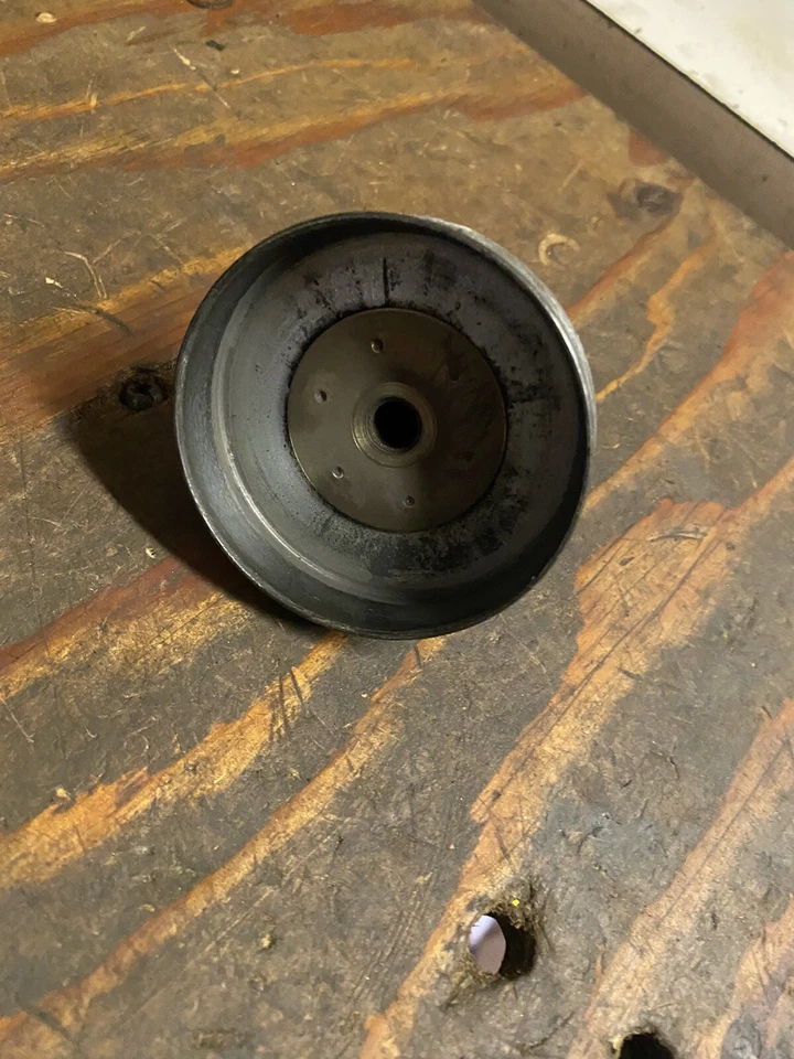 OEM Cub Cadet SS418 29cc String Trimmer Clutch Drum Free Shipping - Image 2 of 2