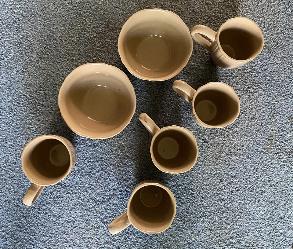 JCP Home Dinner Set ! 4-Dinner 10”Plates,6-Salad 8”Plates,2-Bowls, 5-Coffee Cups - Image 4 of 4