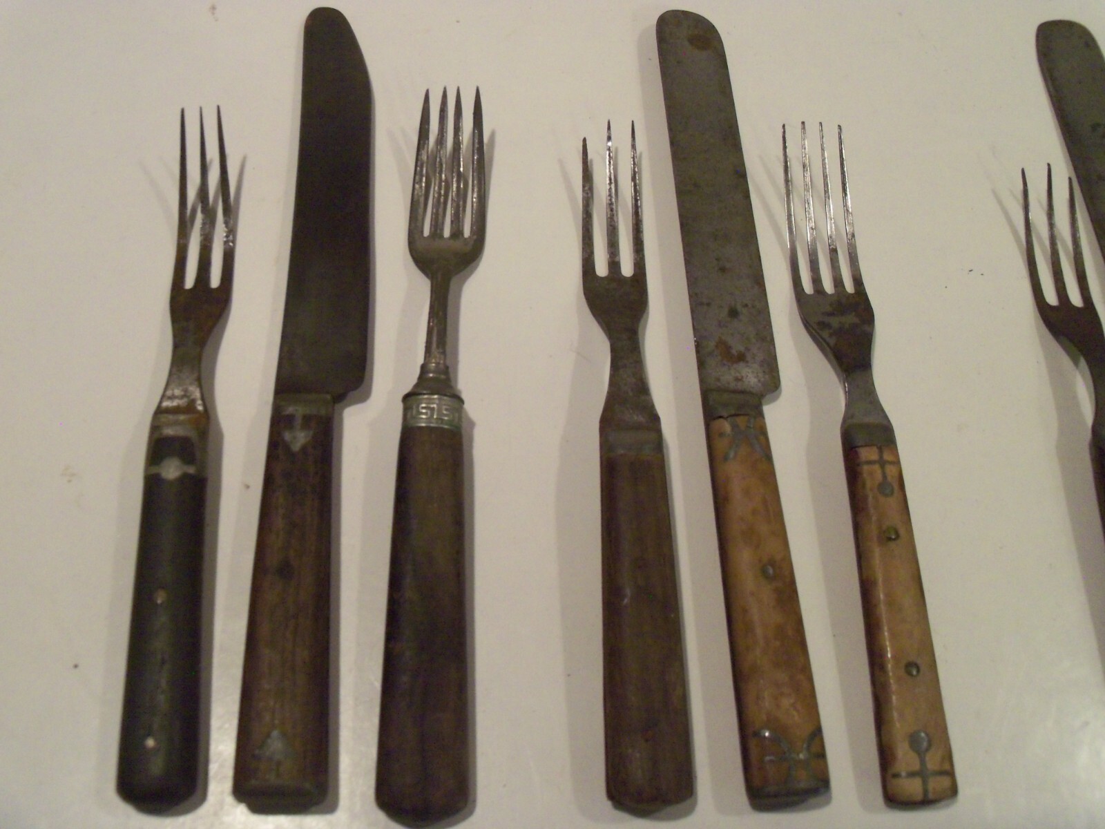 NICE COLLECTION OF 12 VINTAGE ANTIQUE CIVIL WAR ERA SILVERWARE WOOD