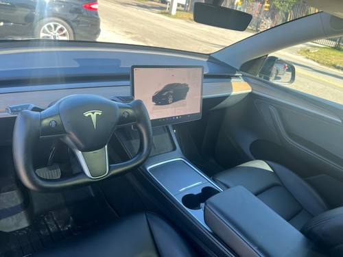 2023 Tesla Model Y - Picture 19 of 31
