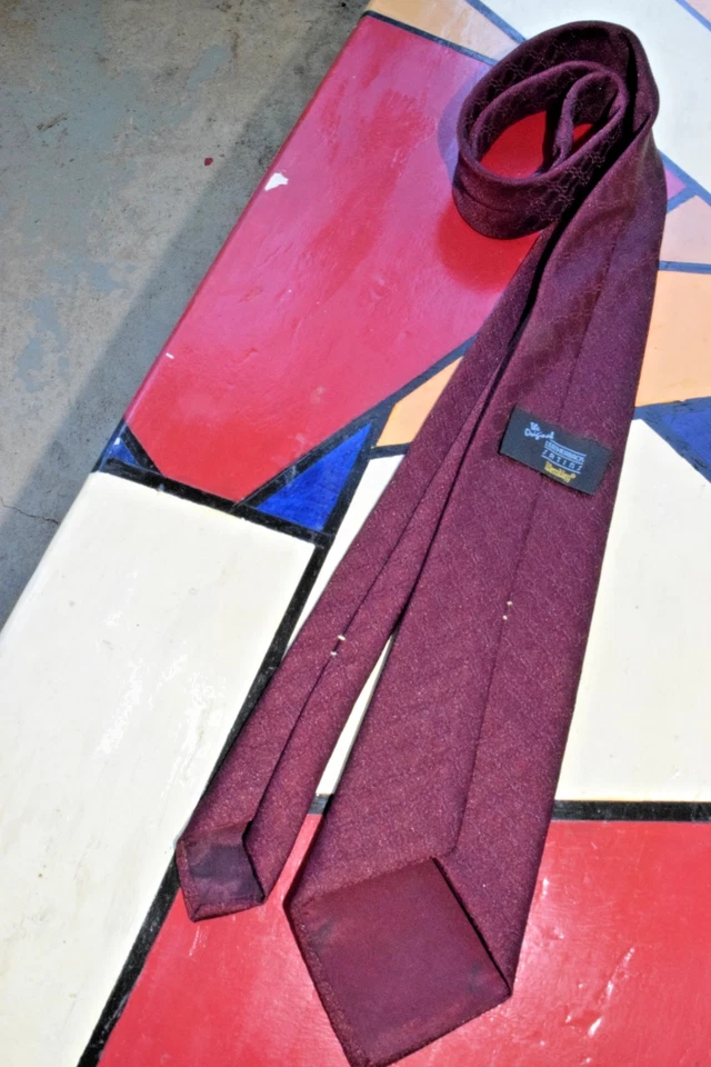 Corbata de cuello de colección Wembley cuero satinado años 60 70 granate profundo Honycombe 56 x 3,5" Foto 4 de 4