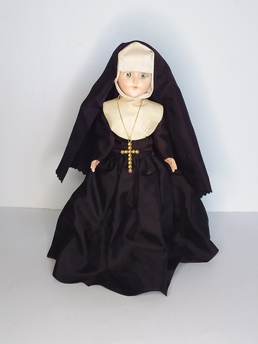 1950's Era Knickerbocker Plastic Co. Nun Doll with Stand and Crucifix