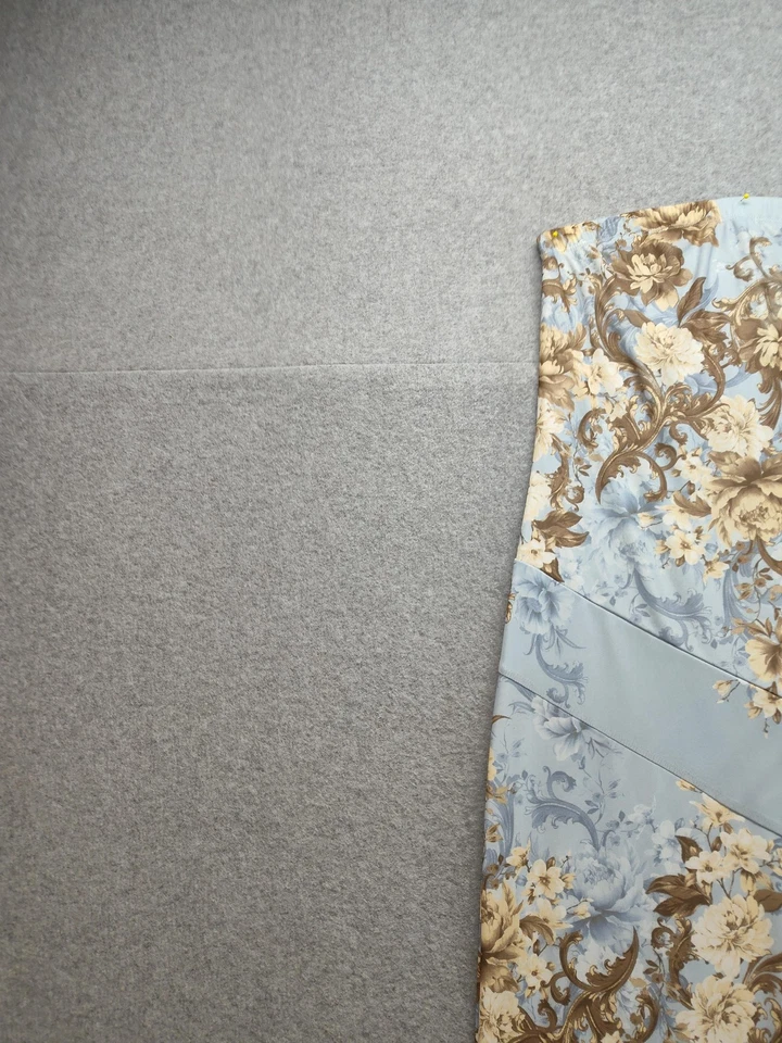 Charlotte Russe 连衣裙女式大号蓝色花卉无肩带荷叶边长裙晚礼服 — 第 2/4 张图片