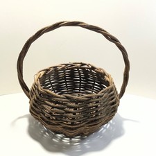 Vintage Rustic Hand Woven Natural Wicker/Twig Round Basket w/ Handle 9.5  H