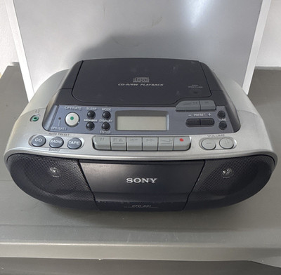 Sony CFD-RG1 Boombox CD-R/RW AM/FM Radio Kassette Mega Bass Silber/Schwarz