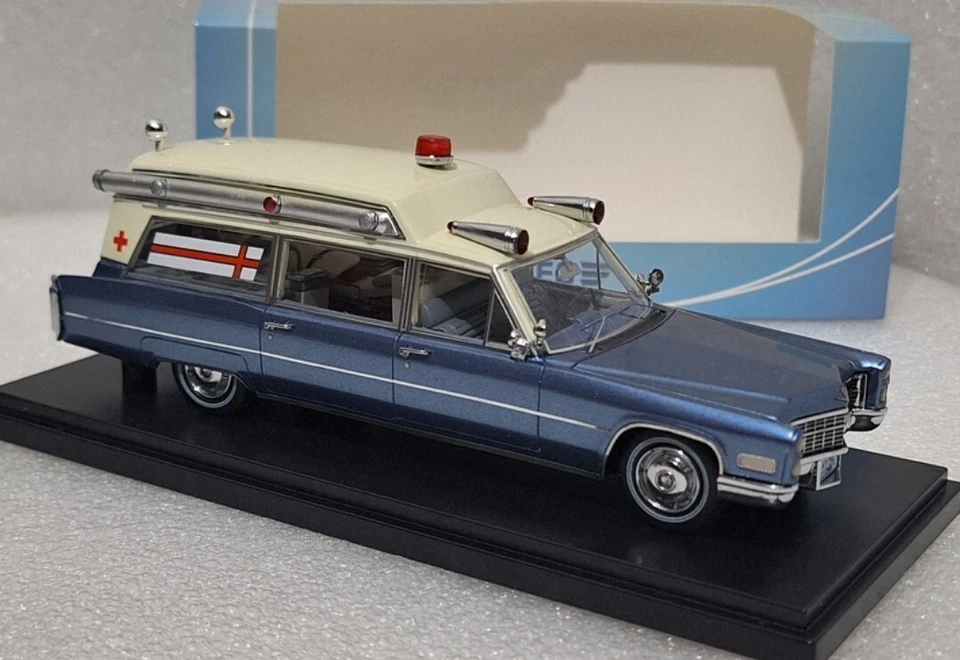 WOW Cadillac S&S Ambulance 1966 Blue Met 1:43 Neo 49545 EXTREMELY RARE!! - Image 4 of 4