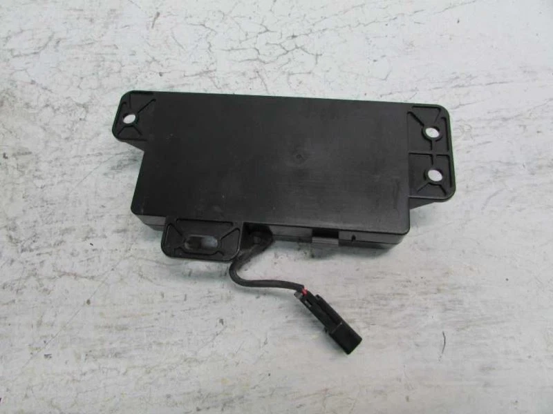 Cadillac DTS 2010 módulo de control de comunicación en estrella computadora ecu ecm 22704633 Foto 4 de 4