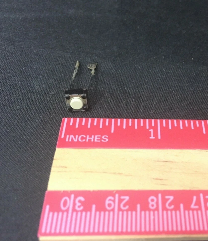 (5x) 0 .05A 24V - SPST-NO - 6x6mm Tactile Switch -  Radial Lead - Omron B3F-6000 - Image 3 of 4